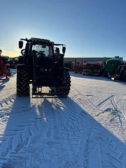 Valtra N114H5 med Ålø G4S laster/Turbinclutch/LITE TIMER! 2018, kr 815 000,-