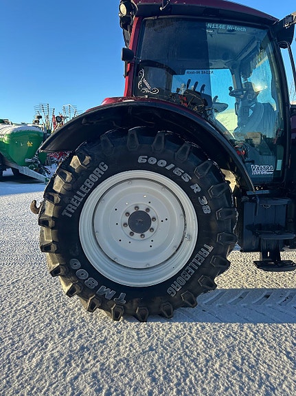 Valtra N114H5 med Ålø G4S laster/Turbinclutch/LITE TIMER! 2018, kr 815 000,-