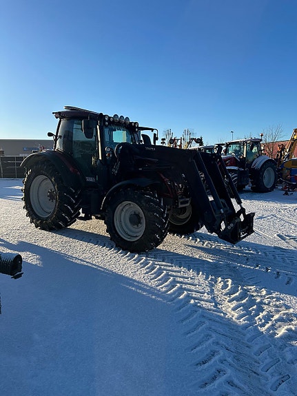 Valtra N114H5 med Ålø G4S laster/Turbinclutch/LITE TIMER! 2018, kr 815 000,-