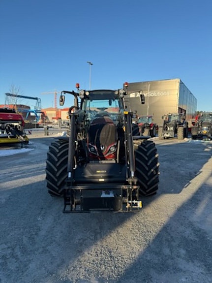 Valtra A115H4 Laster/BKT 650 hjul 2025, kr 995 000,-