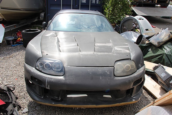 Toyota Supra 2 of 5