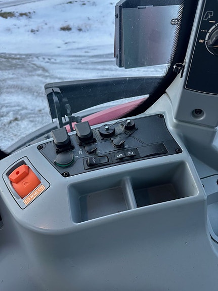 Valtra Q305 Fronthydraulikk/PTO/GPS 2023, kr 2 230 000,-