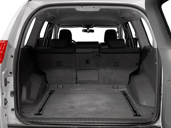 Toyota Land Cruiser 4 of 12