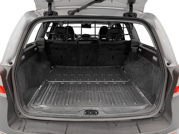 Volvo XC70 14 of 16