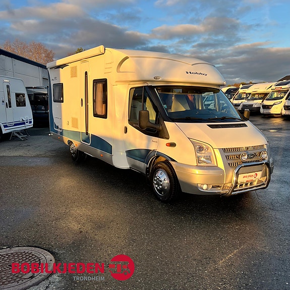 Hobby Siesta 650 || Repobjekt | EU til 07/2026 | Bakhjulsdrift | 2,4l | 140hk | Sidestilt dobbeltseng | Vektsertifikat