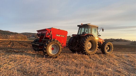 Massey Ferguson 4255