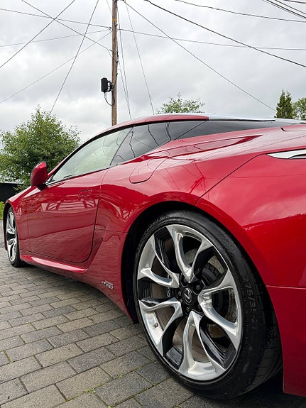 Lexus LC500h 6 of 23
