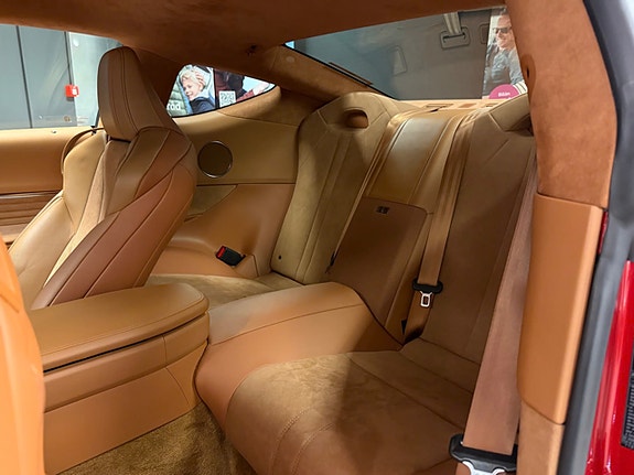 Lexus LC500h 22 of 23