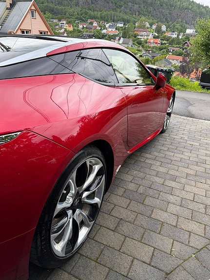 Lexus LC500h 7 of 23