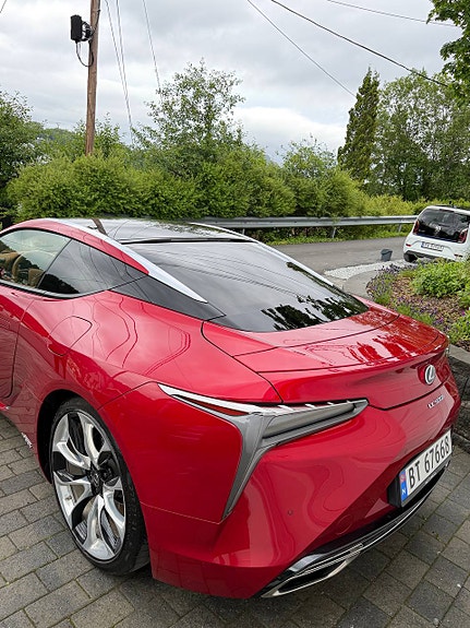 Lexus LC500h 9 of 23