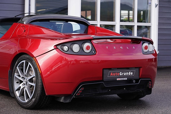 Tesla Roadster 8 of 17