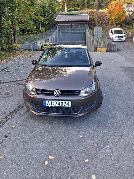Volkswagen Polo 2 of 12