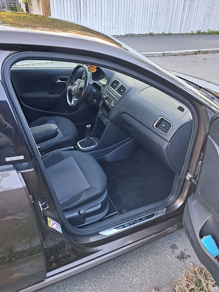 Volkswagen Polo 12 of 12