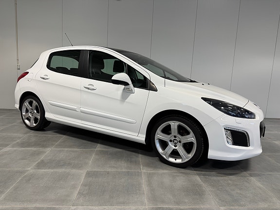 Peugeot 308 3 of 5