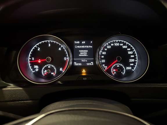 Volkswagen Golf VII 18 of 27