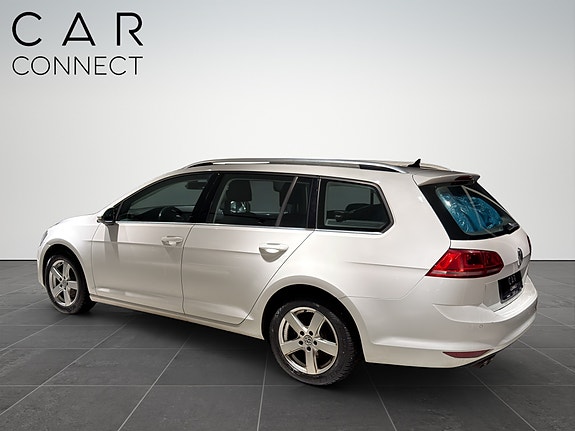 Volkswagen Golf VII 10 of 27