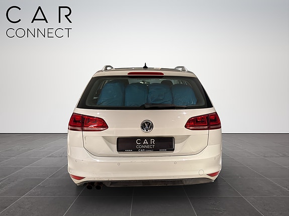 Volkswagen Golf VII 5 of 27