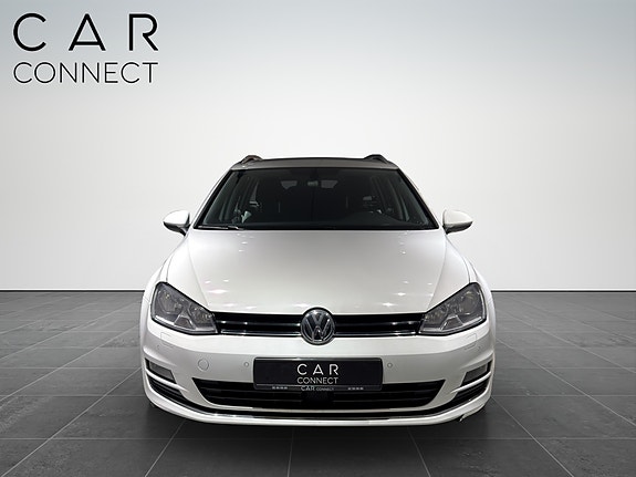 Volkswagen Golf VII 14 of 27