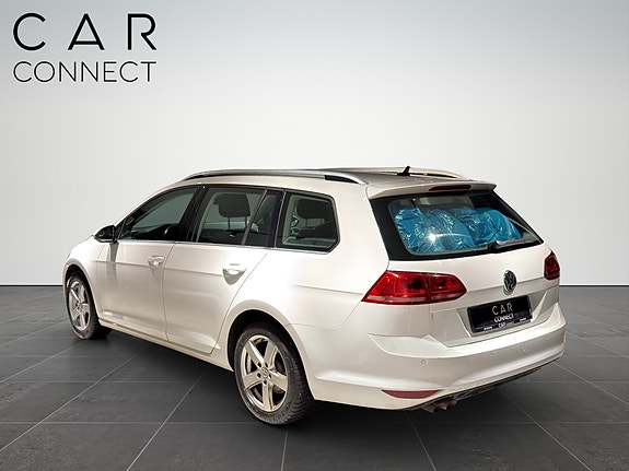 Volkswagen Golf VII 3 of 27