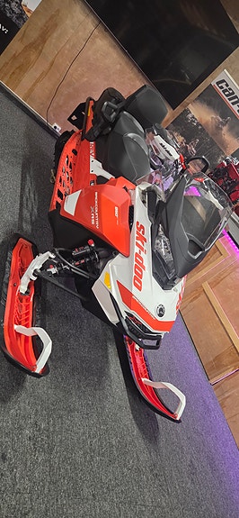 Ski-doo Backcountry 850 E-Tec