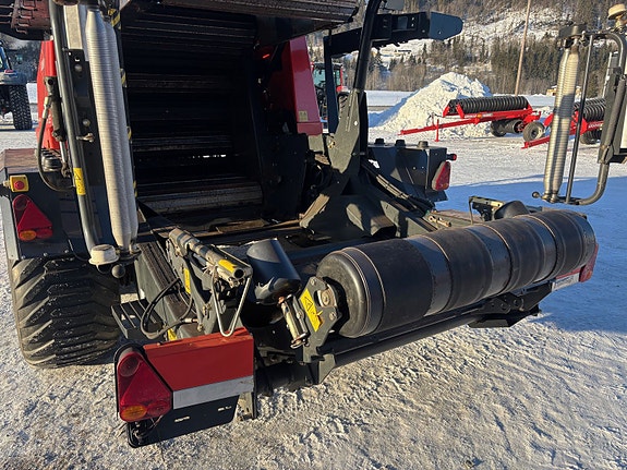 Kuhn FBP2135 2011, kr 164 000,-