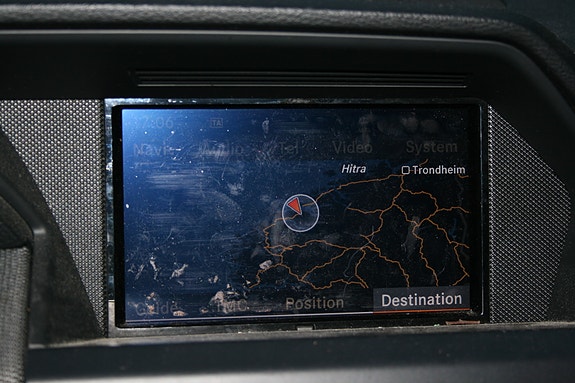Mercedes-Benz GLK220 12 of 30