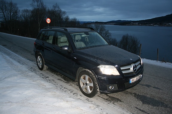 Mercedes-Benz GLK220 8 of 30