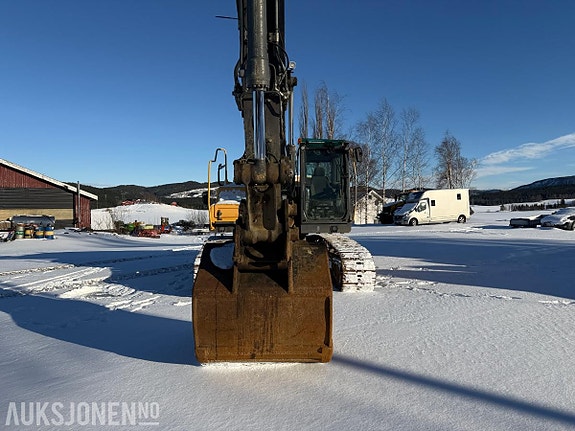 Volvo EC250DL Gravemaskin 11 428 timer m/ tiltrotator og sentralsmøring 2 of 5