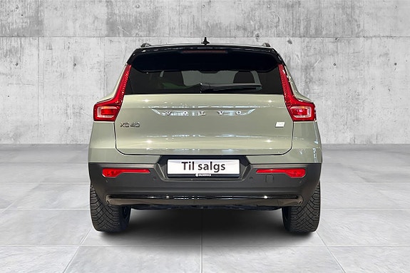 Volvo XC40 5 of 5