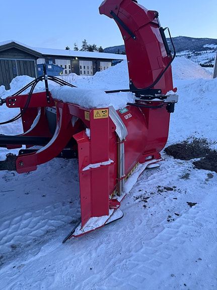 Globus Gsf 255 V-fres 2023, kr 110 000,-