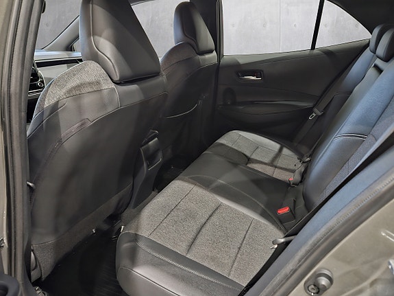 Toyota Corolla 11 of 25