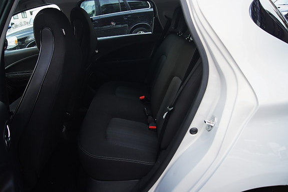 Renault Zoe 15 of 19