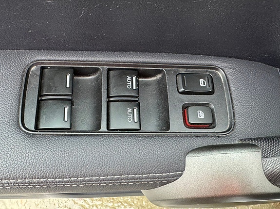 Honda CR-V 25 of 30