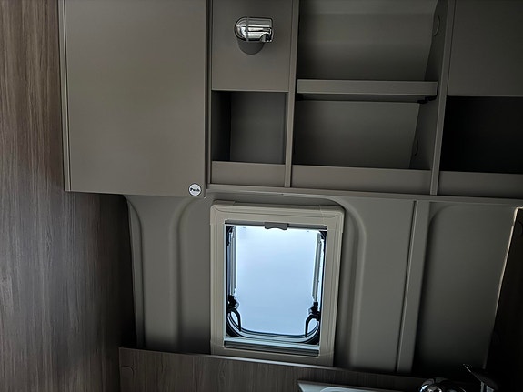 Carado Camper Van 600 DEMOBIL! 4 sengeplasser / 9-trinns automat / 22 of 23