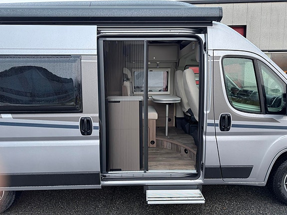 Carado Camper Van 600 DEMOBIL! 4 sengeplasser / 9-trinns automat / 13 of 23