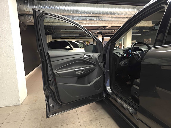 Ford Kuga 30 of 30