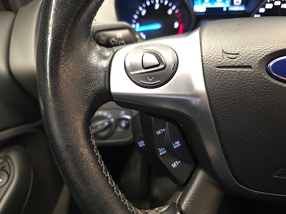 Ford Kuga 17 of 30