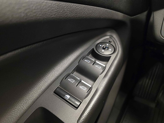 Ford Kuga 19 of 30