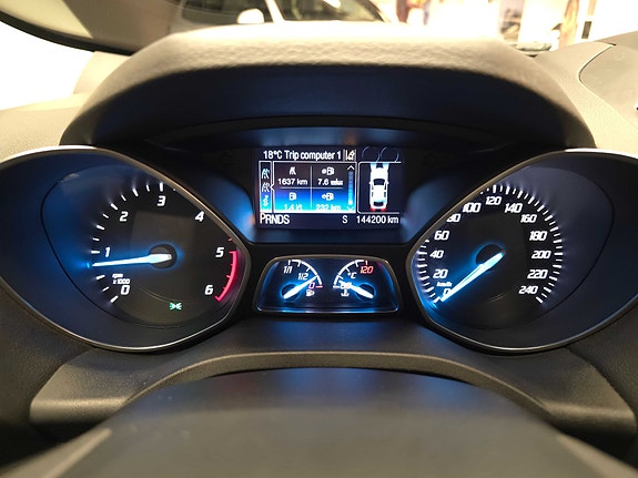 Ford Kuga 14 of 30