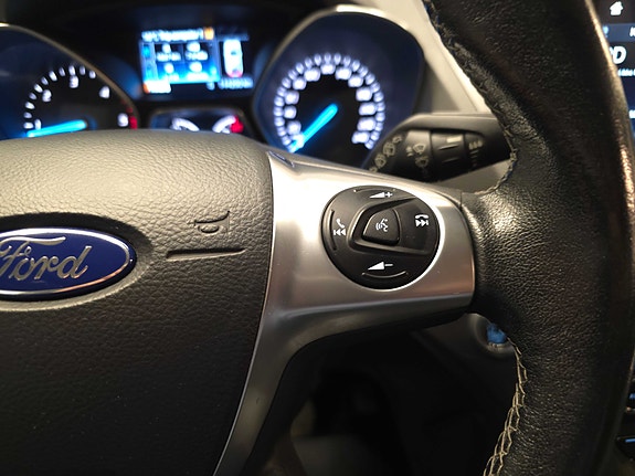 Ford Kuga 16 of 30