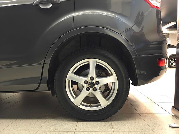 Ford Kuga 5 of 30