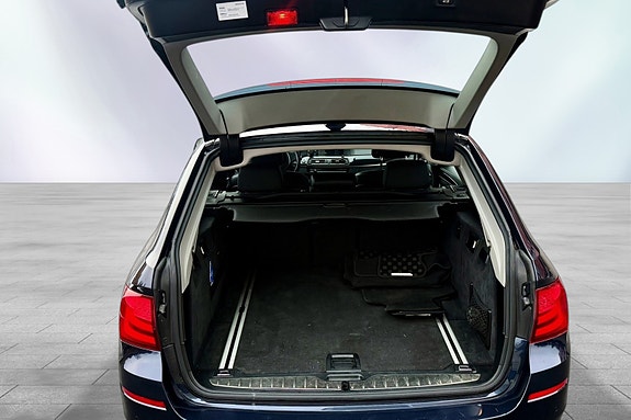 BMW 528i 16 of 18