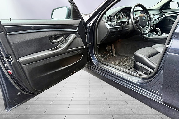 BMW 528i 13 of 18