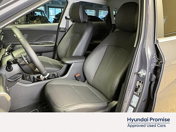 Hyundai Kona 13 of 30