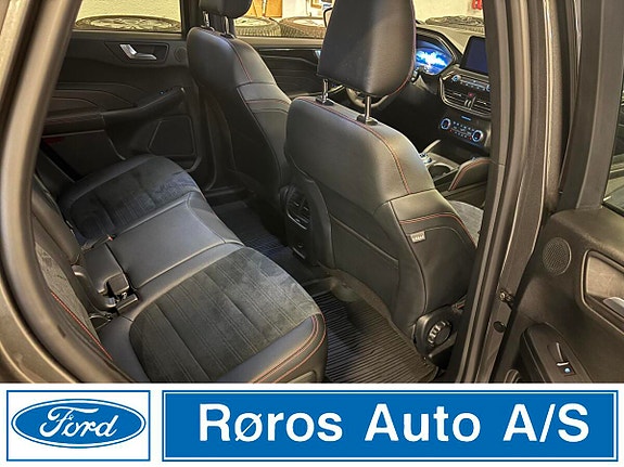 Ford Kuga 6 of 9