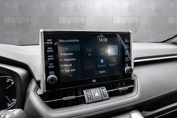 Toyota RAV4 Plug-in Hybrid 18 of 27