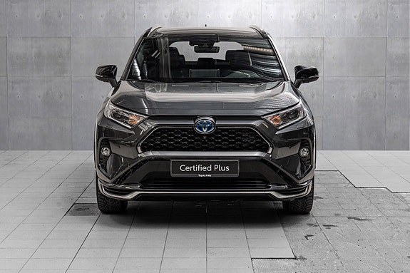 Toyota RAV4 Plug-in Hybrid 6 of 27