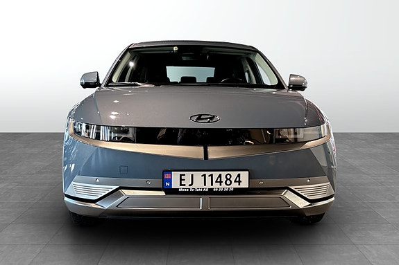 Hyundai Ioniq 5 3 of 5
