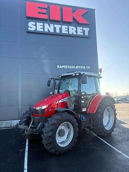 Massey Ferguson 5713 SL D6 Fronthydraulikk/PTO + RTK GPS