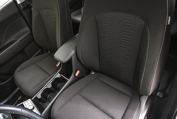 Hyundai Kona 13 of 23